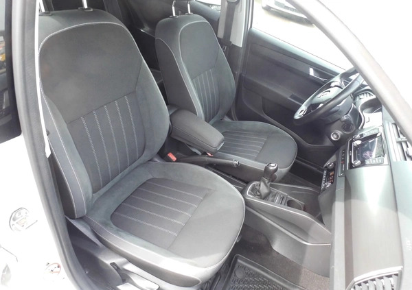 Skoda Fabia cena 37000 przebieg: 183600, rok produkcji 2020 z Mrocza małe 137